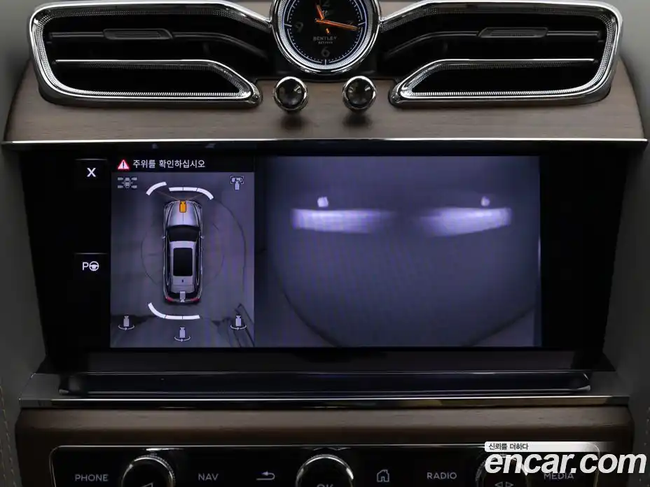 Bentley Bentayga 2025 4.0 автомат (гидро), фото 17 Bentley Bentayga 2025 4.0 автомат (гидро), фото 17