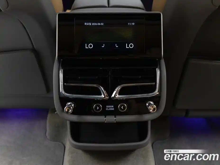 Bentley Bentayga 2025 4.0 автомат (гидро), фото 19 Bentley Bentayga 2025 4.0 автомат (гидро), фото 19