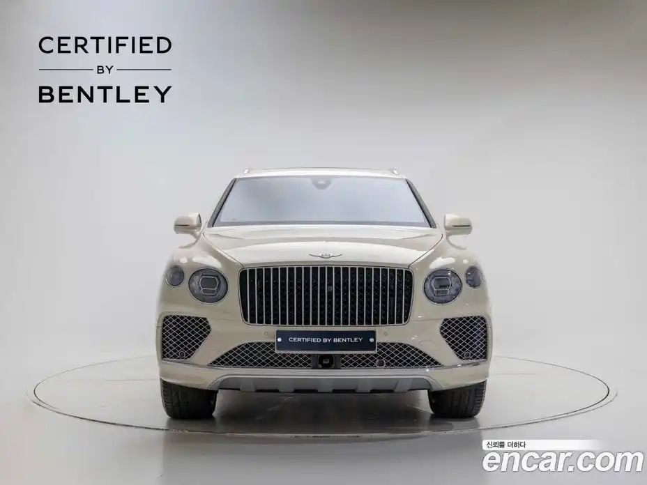 Bentley Bentayga 2025 4.0 автомат (гидро), фото 2 Bentley Bentayga 2025 4.0 автомат (гидро), фото 2