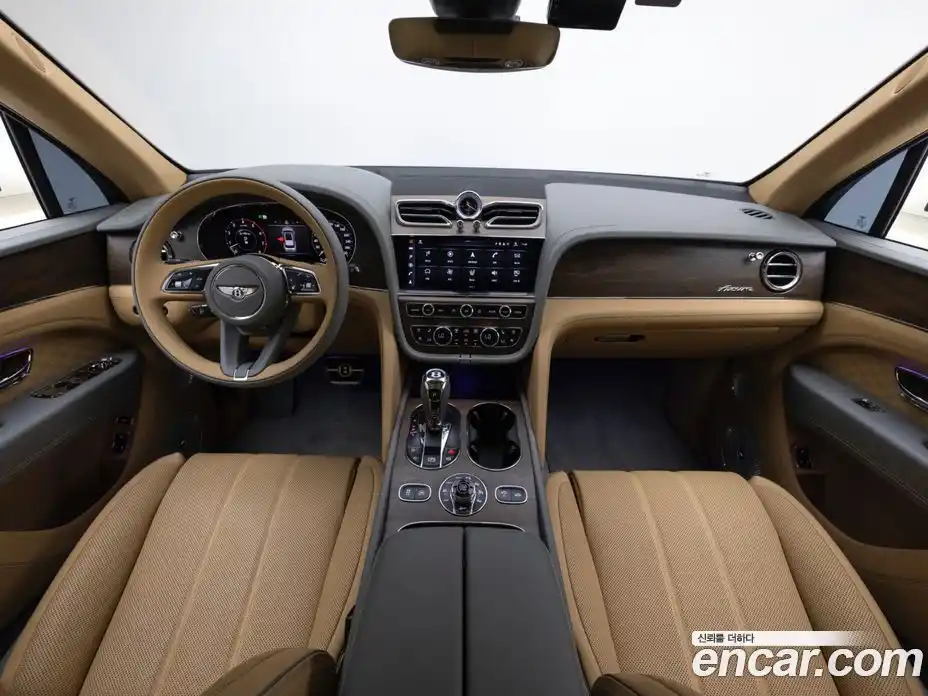 Bentley Bentayga 2025 4.0 автомат (гидро), фото 6 Bentley Bentayga 2025 4.0 автомат (гидро), фото 6
