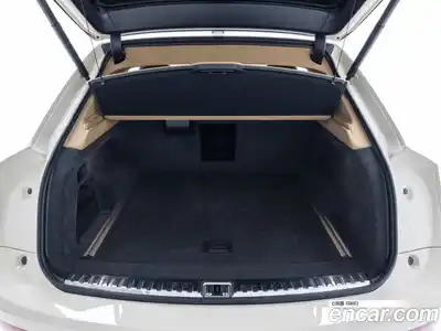 Bentley Bentayga 2025 4.0 автомат (гидро), миниатюра 9 Bentley Bentayga 2025 4.0 автомат (гидро), миниатюра 9