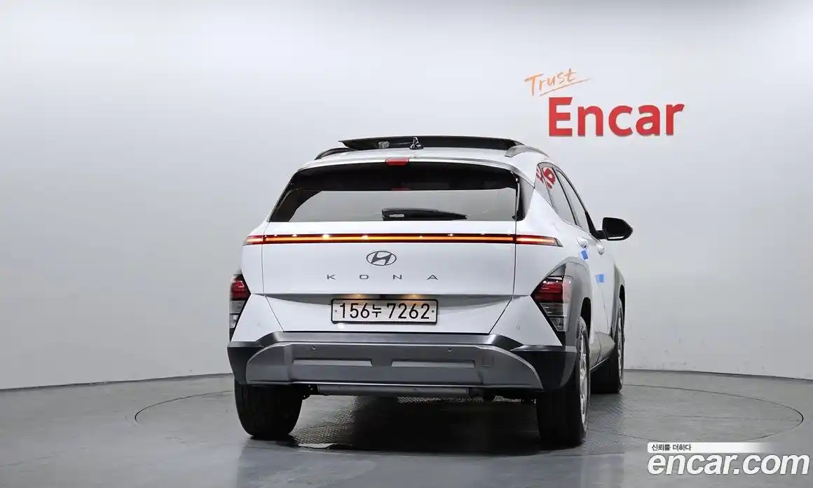Hyundai Kona 2023 1.6 автомат (гидро), фото 4