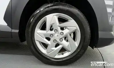 Hyundai Kona 2023 1.6 автомат (гидро), миниатюра 5