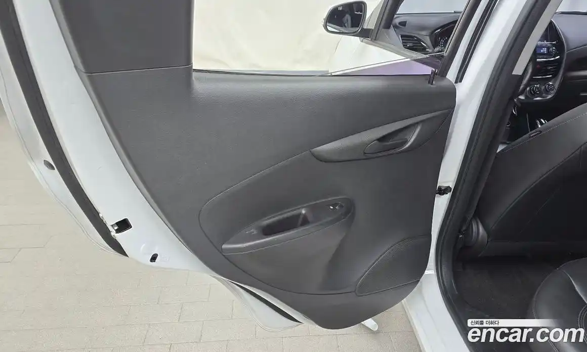 Chevrolet Spark 2017 1.0 автомат (гидро), фото 15