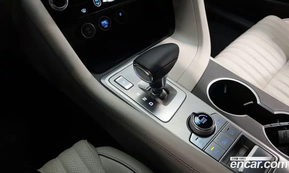 Genesis G70 2023 2.5 автомат (гидро), фото 9