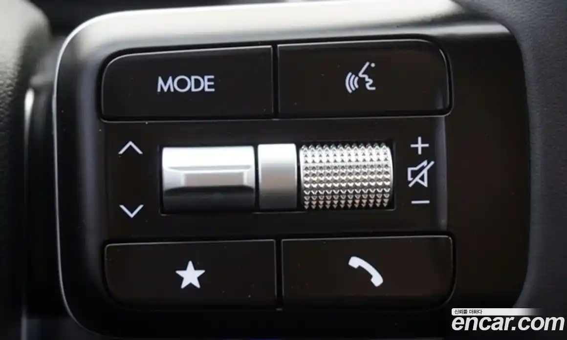 Hyundai Santa Fe 2025 2.5 автомат (гидро), фото 13