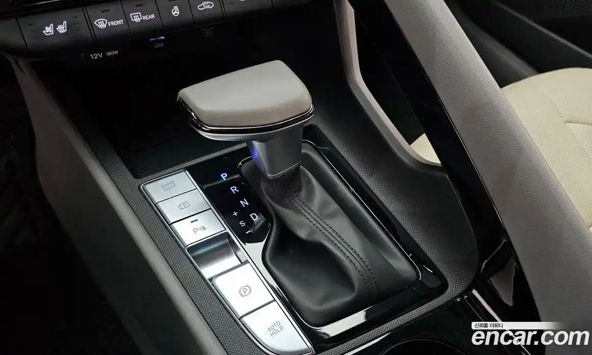 Hyundai Avante 2024 1.6 автомат (гидро), фото 11