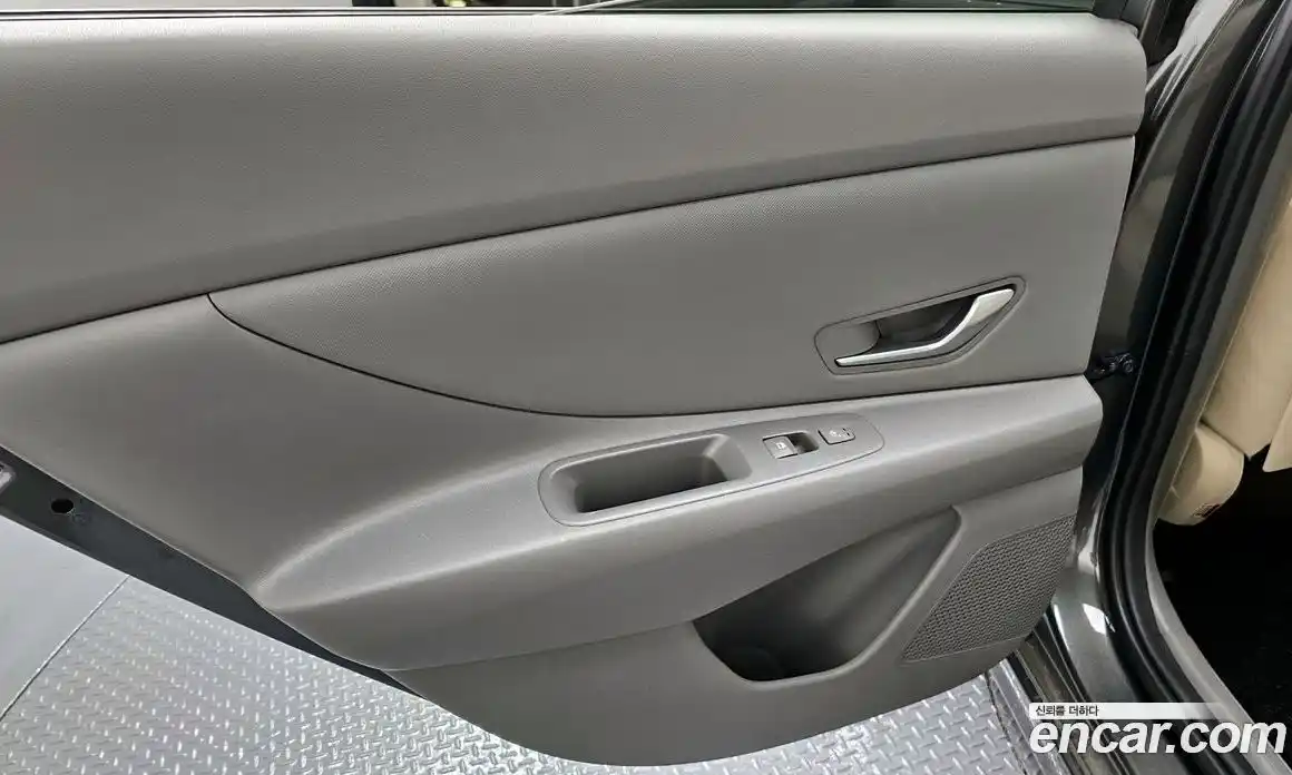 Hyundai Avante 2024 1.6 автомат (гидро), фото 14