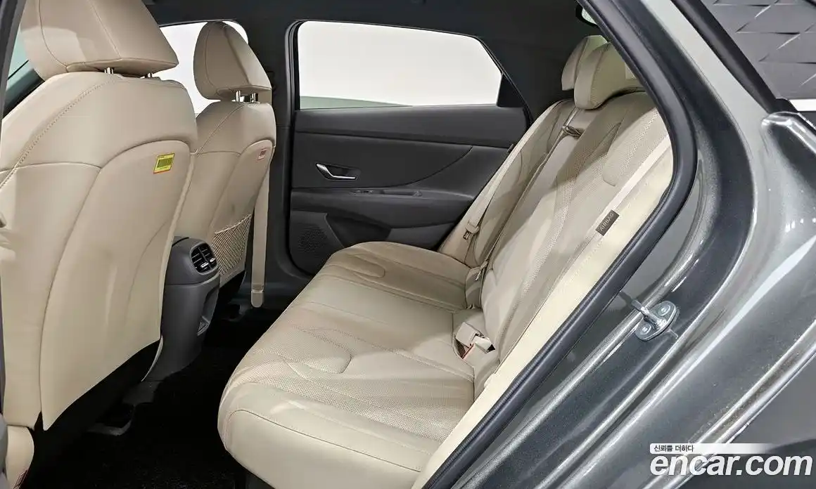 Hyundai Avante 2024 1.6 автомат (гидро), фото 15