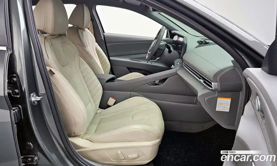 Hyundai Avante 2024 1.6 автомат (гидро), фото 16