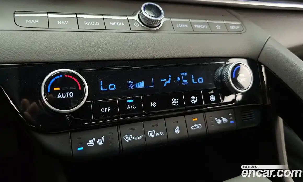 Hyundai Avante 2024 1.6 автомат (гидро), фото 32