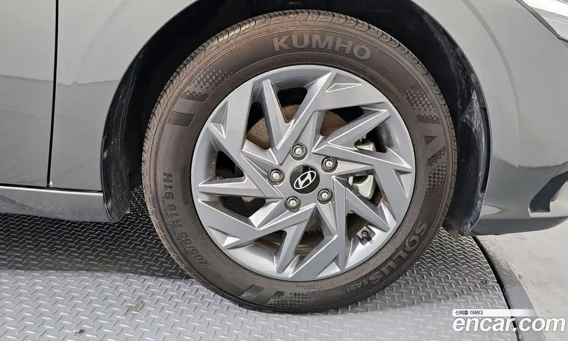 Hyundai Avante 2024 1.6 автомат (гидро), фото 6