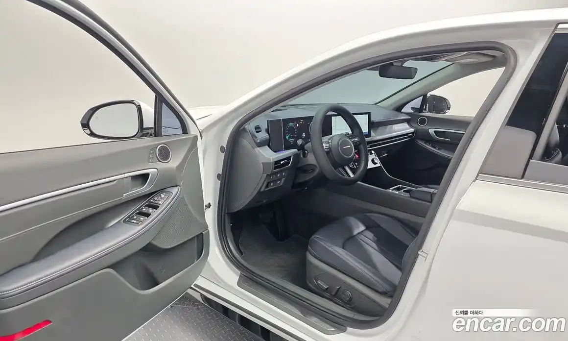 Hyundai Sonata 2025 2.0 автомат (гидро), фото 13