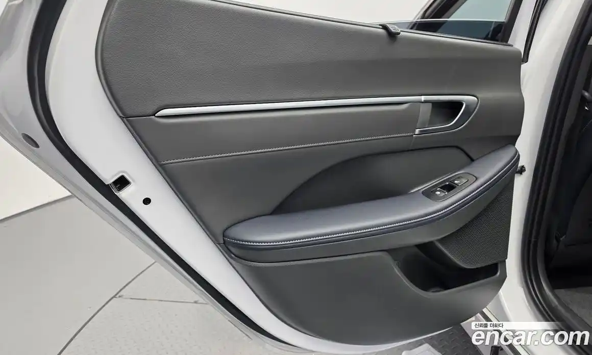 Hyundai Sonata 2025 2.0 автомат (гидро), фото 14