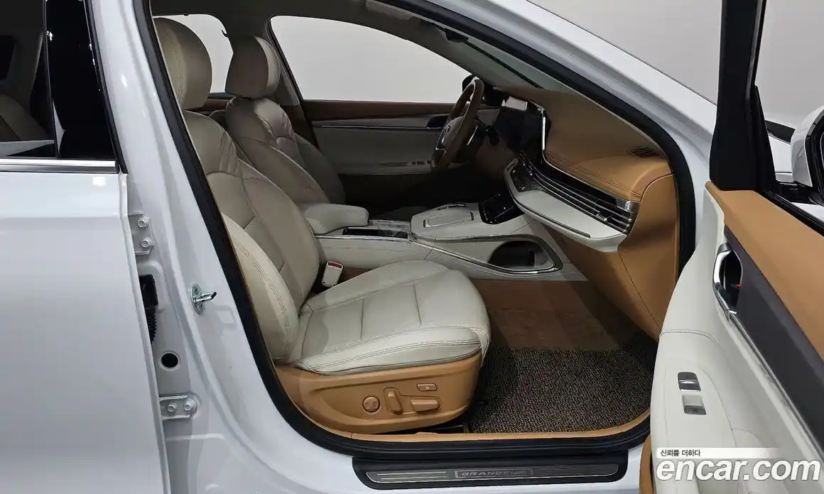 Hyundai Grandeur 2021 2.5 автомат (гидро), фото 16