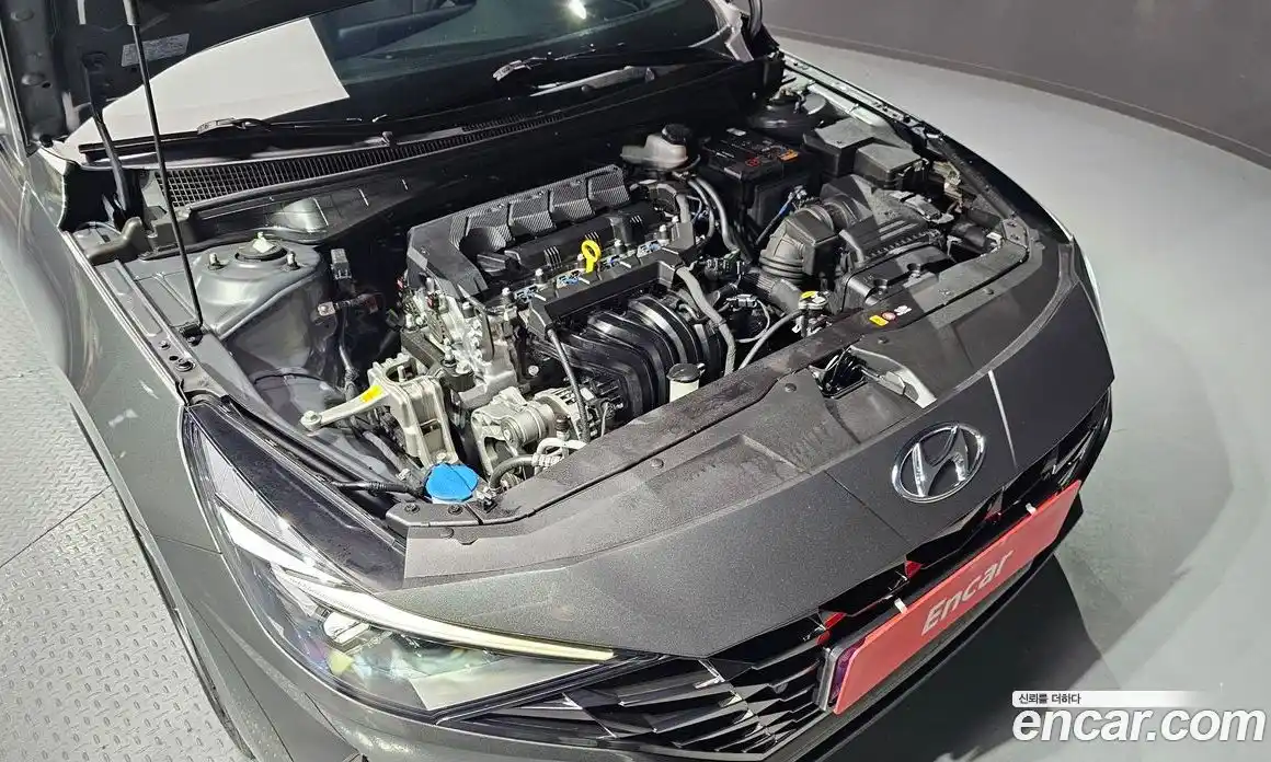 Hyundai Avante 2021 1.6 автомат (гидро), фото 6