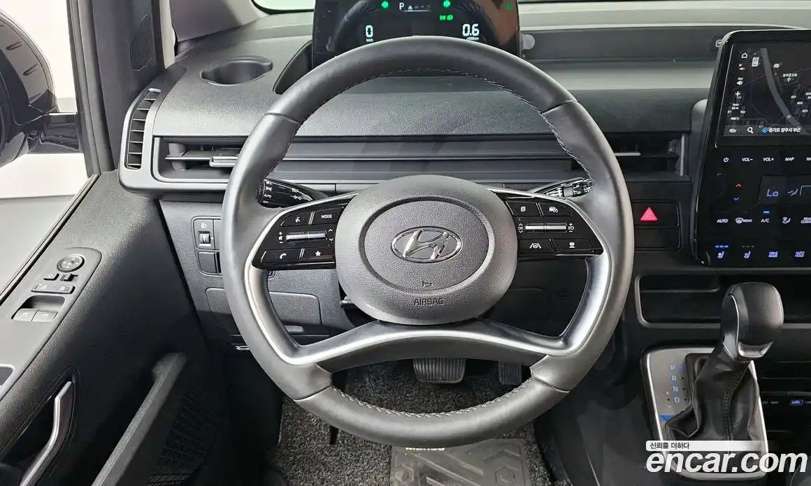 Hyundai Staria 2024 3.5 автомат (гидро), фото 17