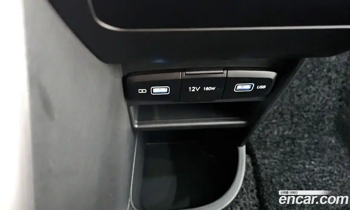 Hyundai Staria 2024 3.5 автомат (гидро), фото 29