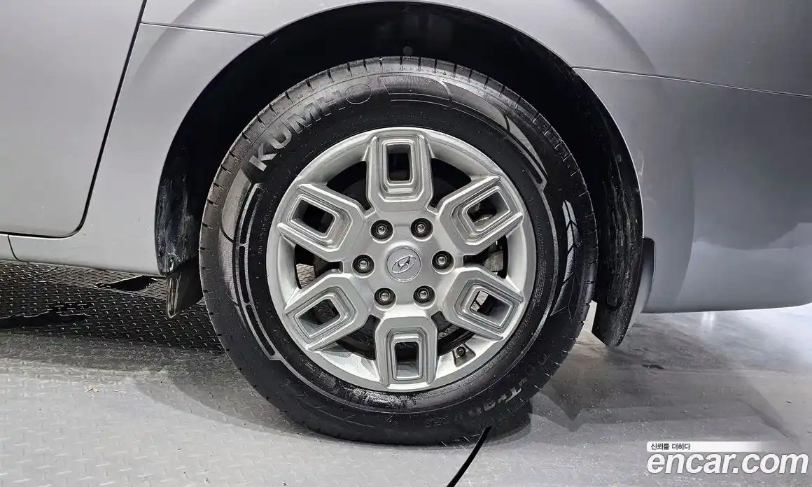 Hyundai Staria 2024 3.5 автомат (гидро), фото 6