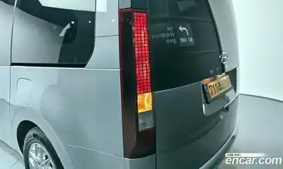 Hyundai Staria 2024 3.5 автомат (гидро), миниатюра 8