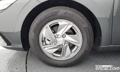 Hyundai Avante 2023 1.6 автомат (гидро), миниатюра 5