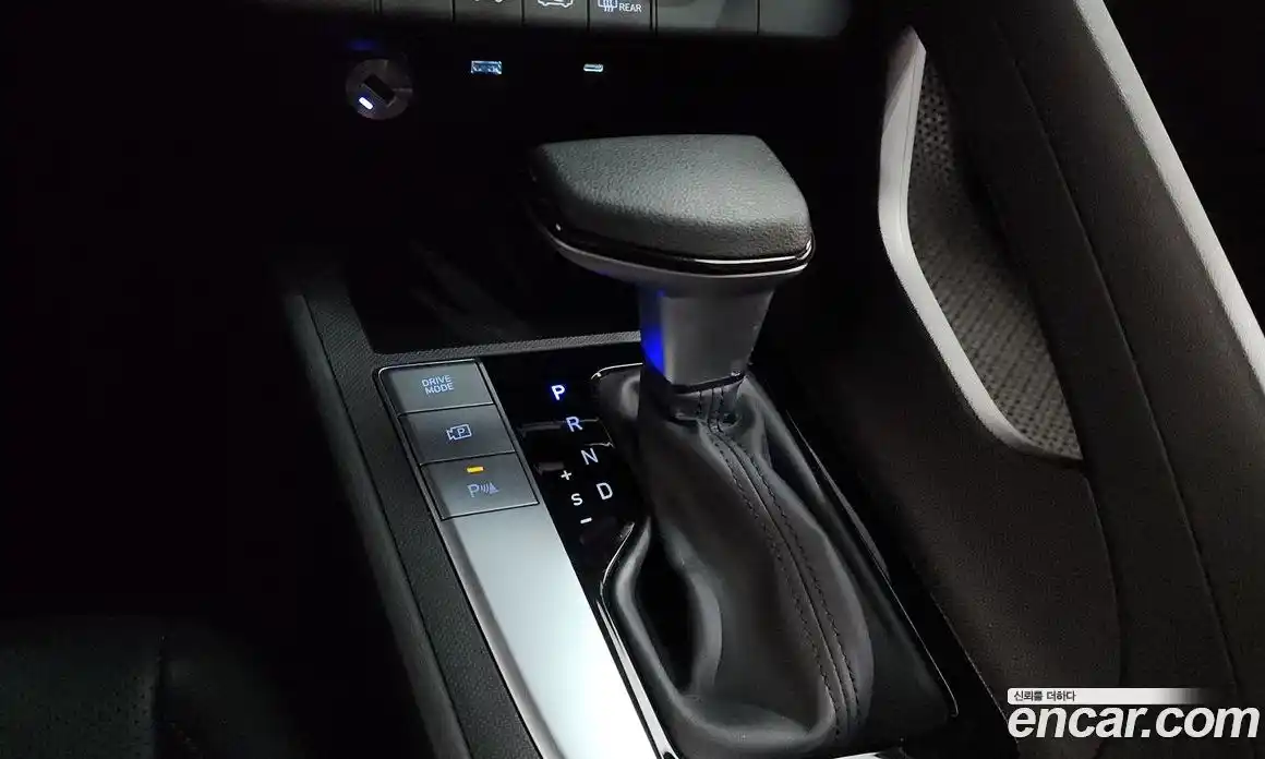 Hyundai Avante 2023 1.6 автомат (гидро), фото 9