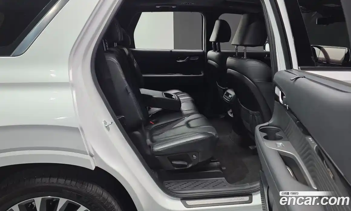 Hyundai Palisade 2023 3.8 автомат (гидро), фото 17