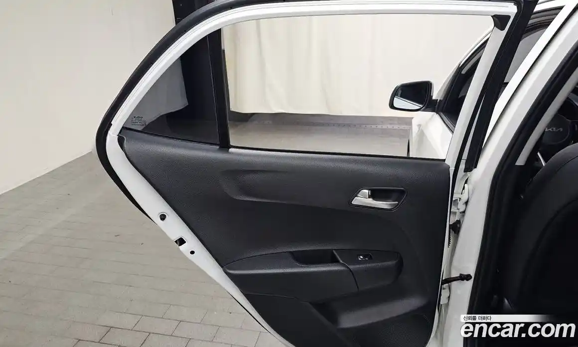 Kia Morning 2023 1.0 автомат (гидро), фото 15