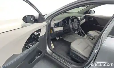 Kia Niro 2018 1.6 автомат (гидро), миниатюра 12