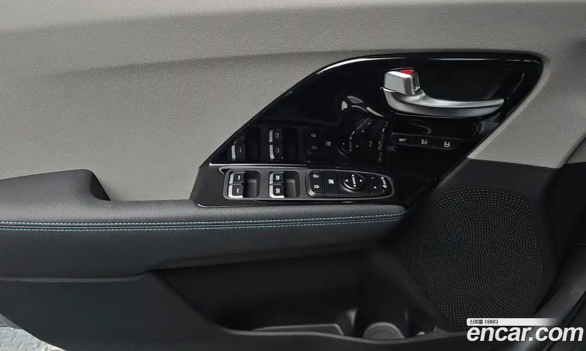 Kia Niro 2018 1.6 автомат (гидро), фото 13