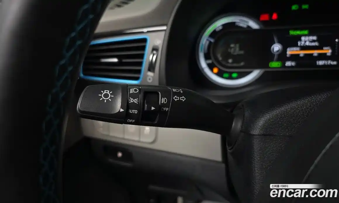 Kia Niro 2018 1.6 автомат (гидро), фото 21