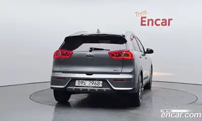 Kia Niro 2018 1.6 автомат (гидро), миниатюра 3