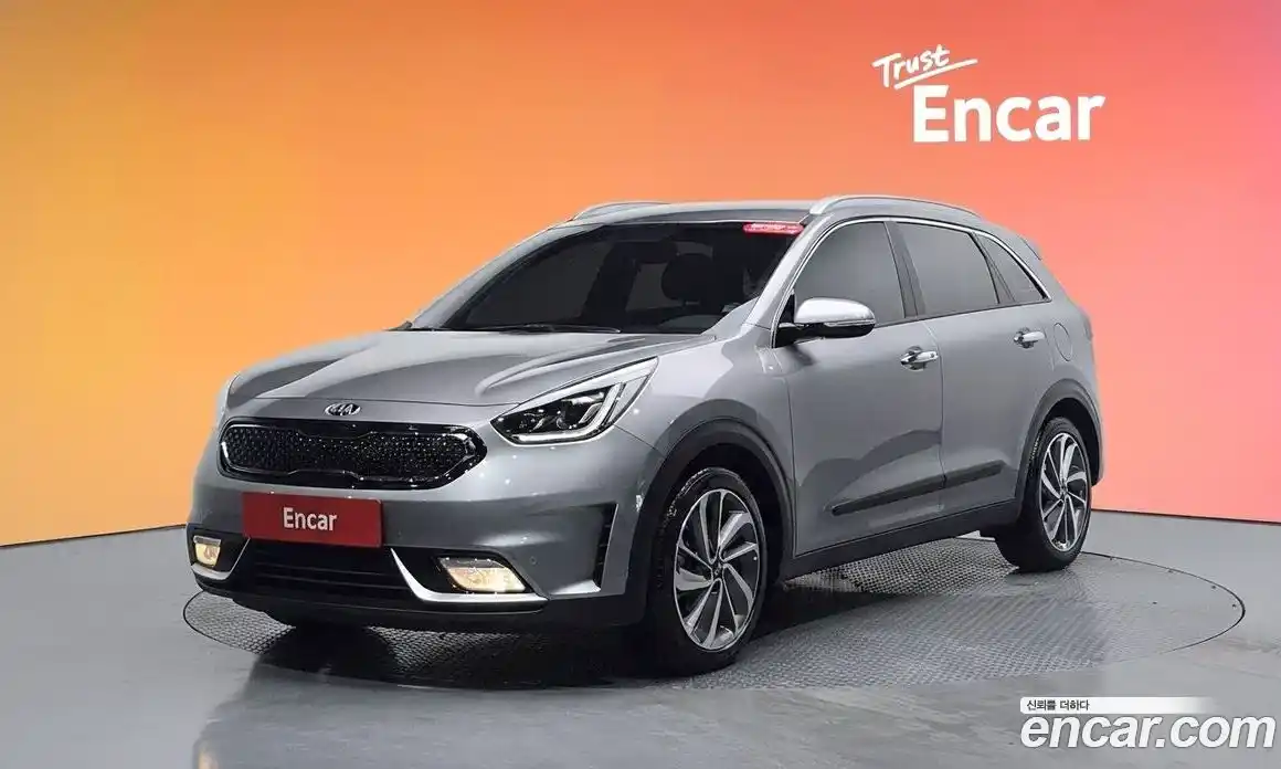 Kia Niro 2018 1.6 автомат (гидро), фото 32