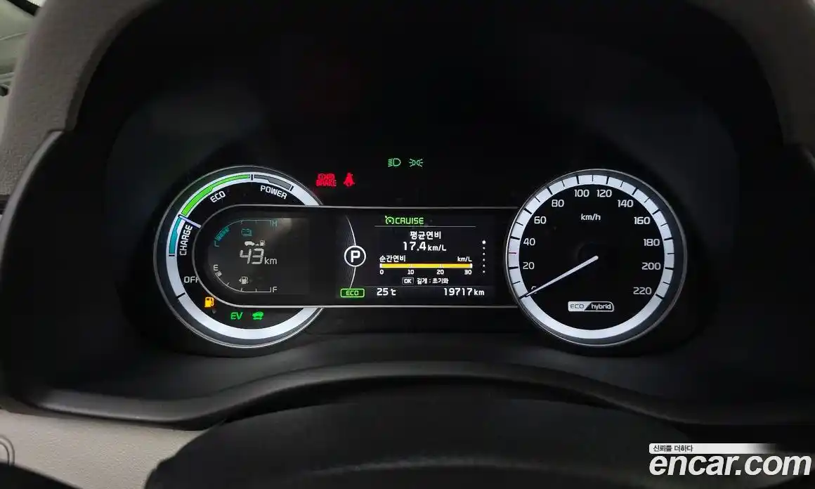 Kia Niro 2018 1.6 автомат (гидро), фото 10