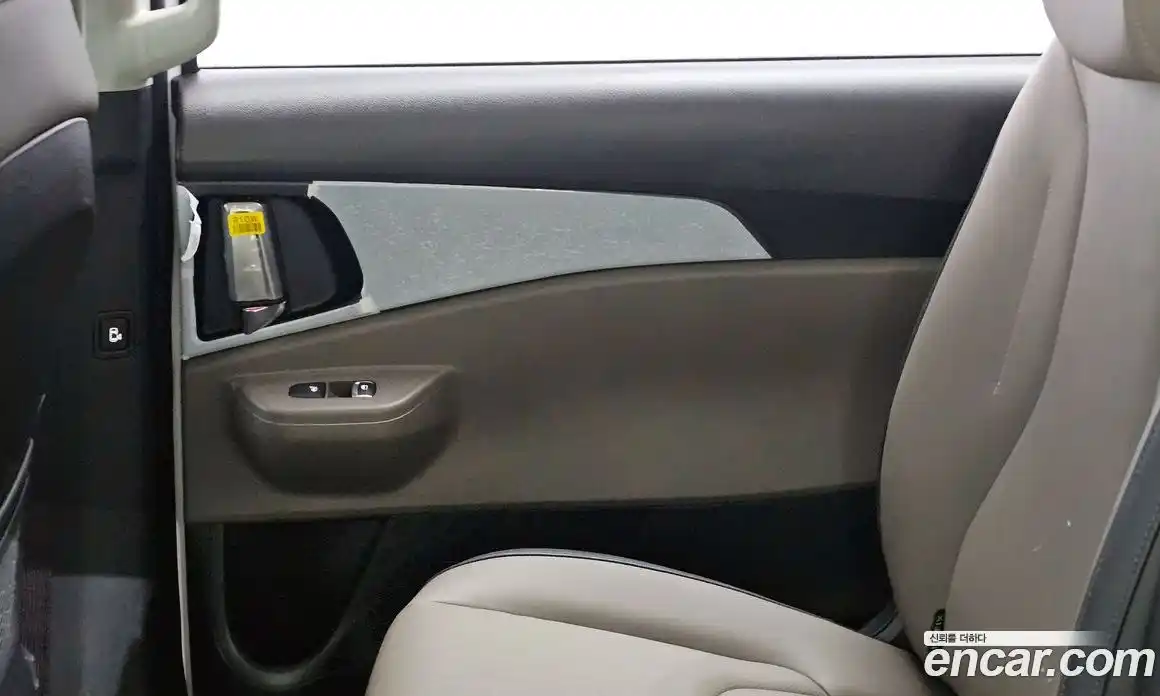 Kia Carnival 2024 1.6 автомат (гидро), фото 15