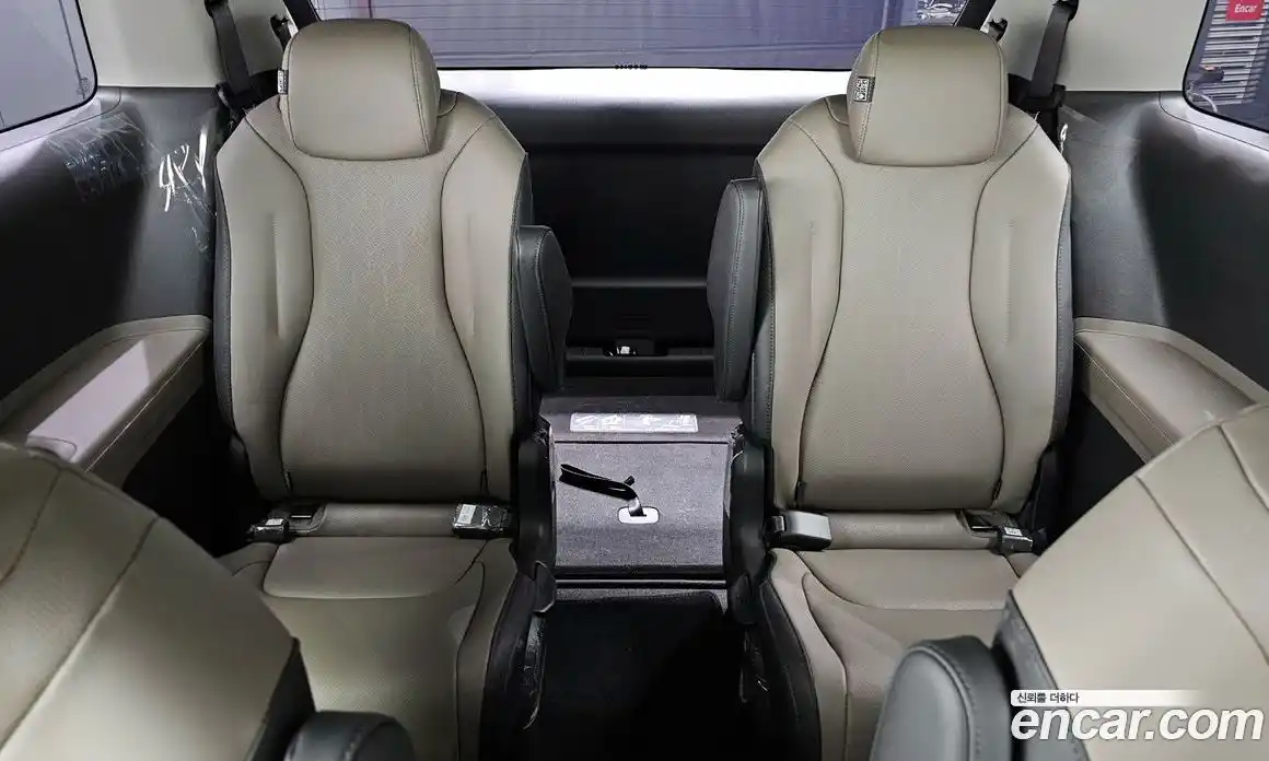 Kia Carnival 2024 1.6 автомат (гидро), фото 16