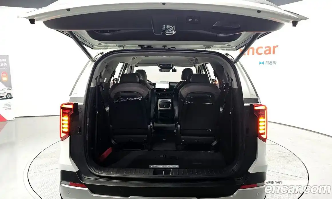 Kia Carnival 2024 1.6 автомат (гидро), фото 26