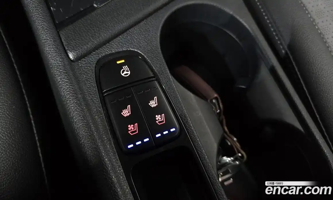 Kia Niro 2019 1.6 автомат (гидро), фото 12