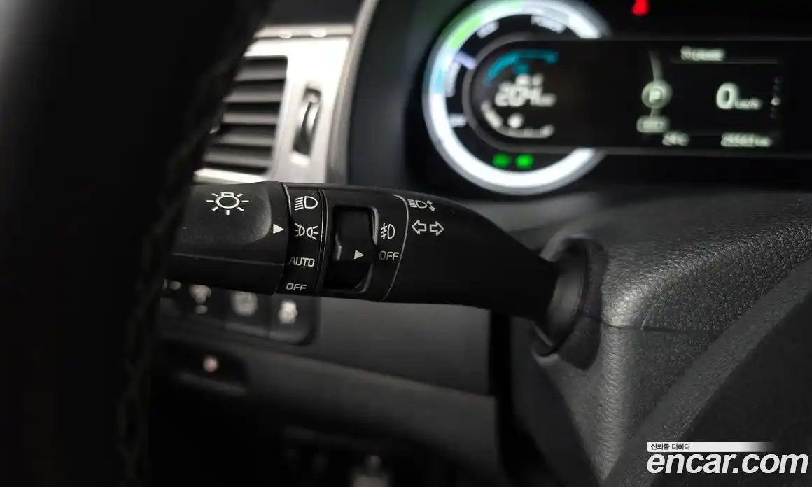 Kia Niro 2019 1.6 автомат (гидро), фото 20