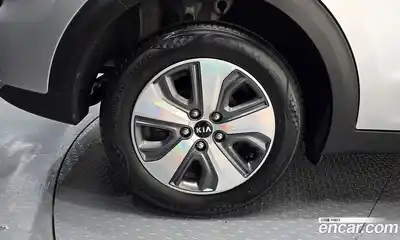 Kia Niro 2019 1.6 автомат (гидро), миниатюра 5