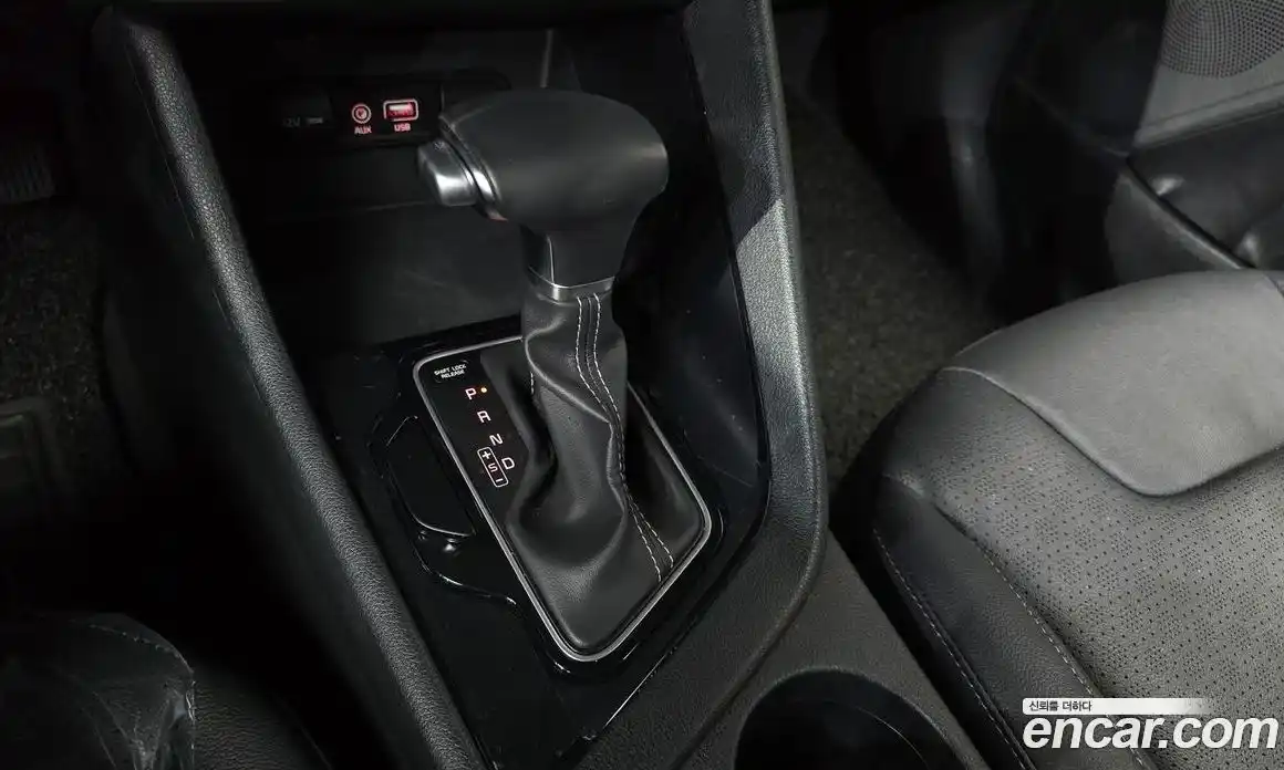 Kia Niro 2019 1.6 автомат (гидро), фото 9
