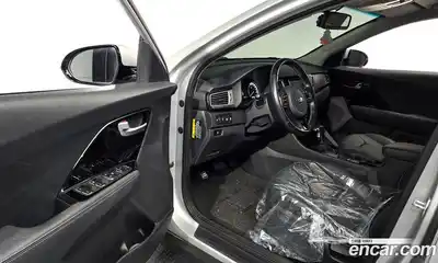 Kia Niro 2019 1.6 автомат (гидро), миниатюра 10