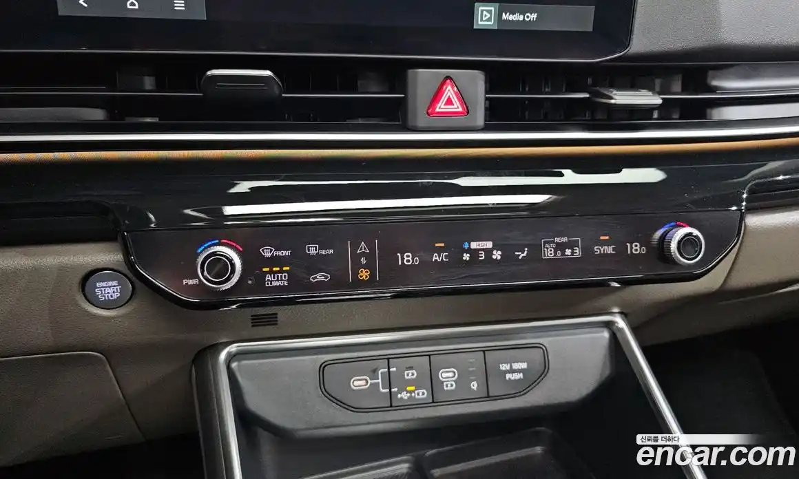Kia Carnival 2024 2.2 автомат (гидро), фото 34