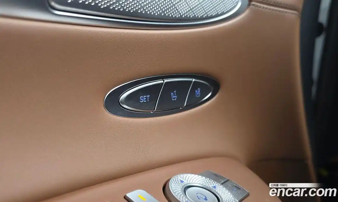 Genesis GV70 2024 2.5 автомат (гидро), фото 26