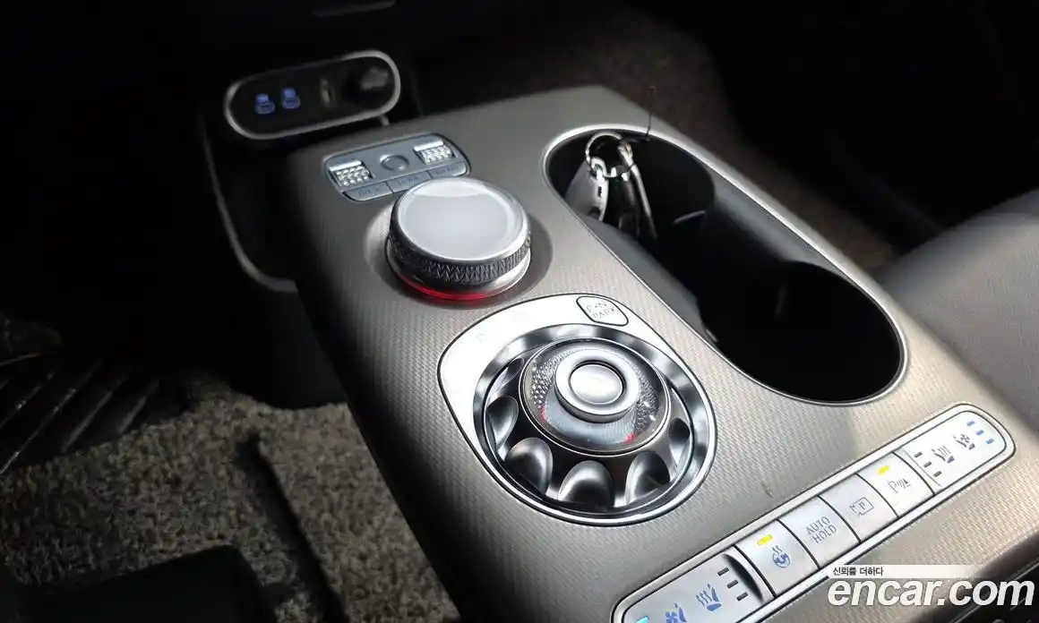 Genesis GV60 2022 0.1 автомат (гидро), фото 12