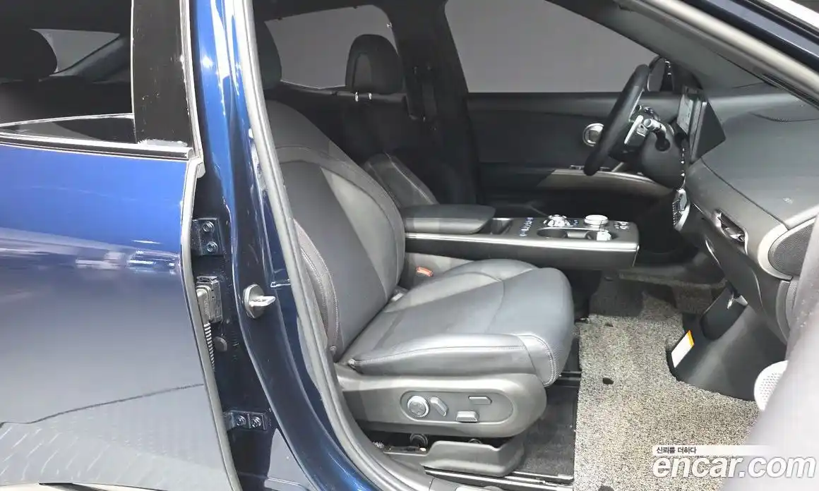 Genesis GV60 2022 0.1 автомат (гидро), фото 17