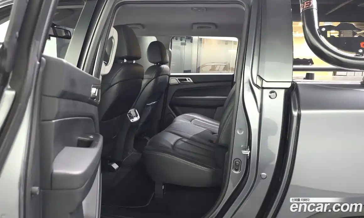 SsangYong Rexton 2018 2.2 автомат (гидро), фото 16