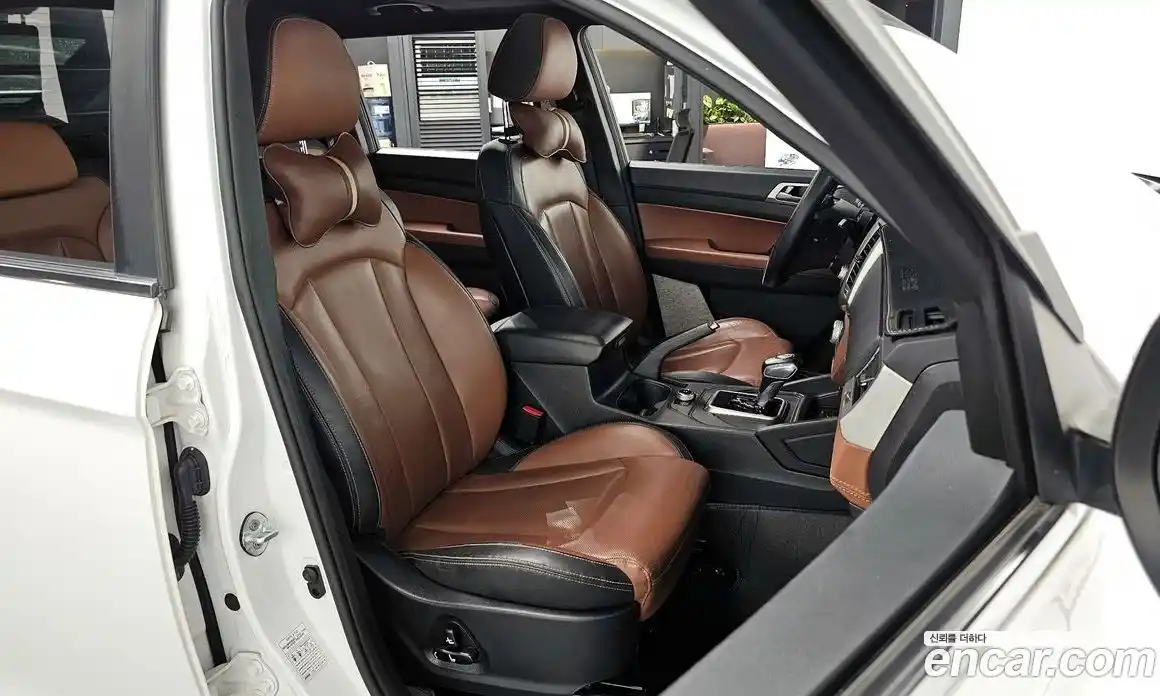 SsangYong Rexton 2018 2.2 автомат (гидро), фото 16