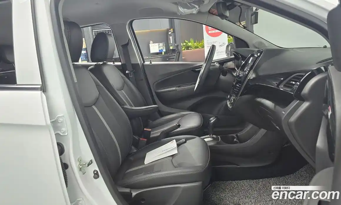 Chevrolet Spark 2022 1.0 автомат (гидро), фото 11