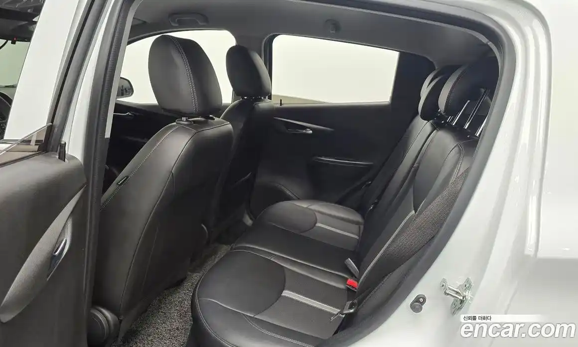 Chevrolet Spark 2022 1.0 автомат (гидро), фото 12